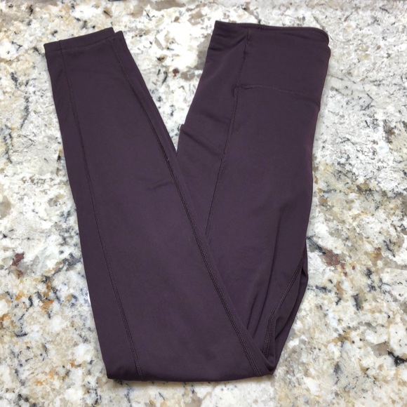 Burgundy Full Length Lululemon’s with Pockets - Picture 1 of 5